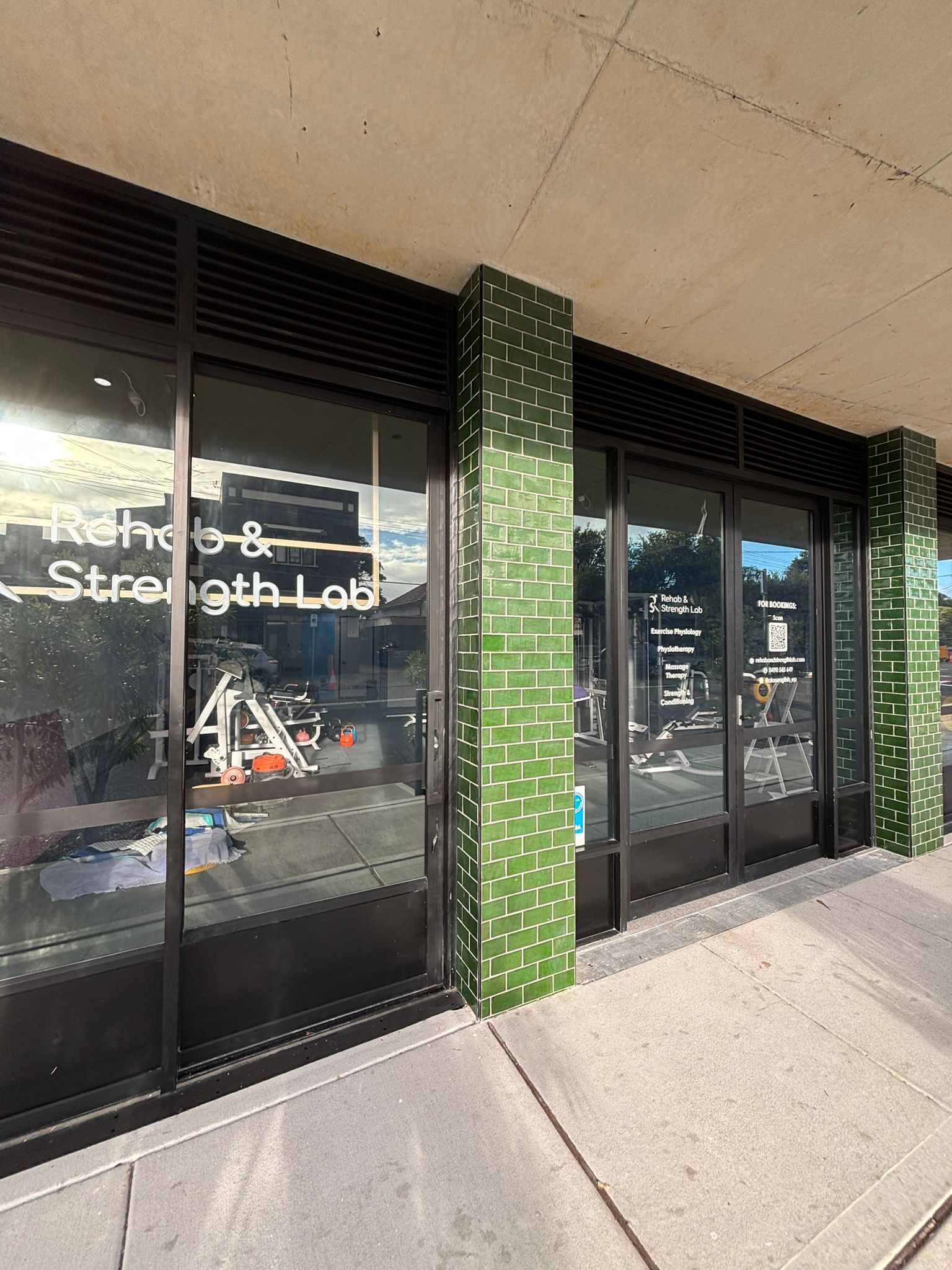 Rehab-&-Strength-Outdoor-Poster-Design-3